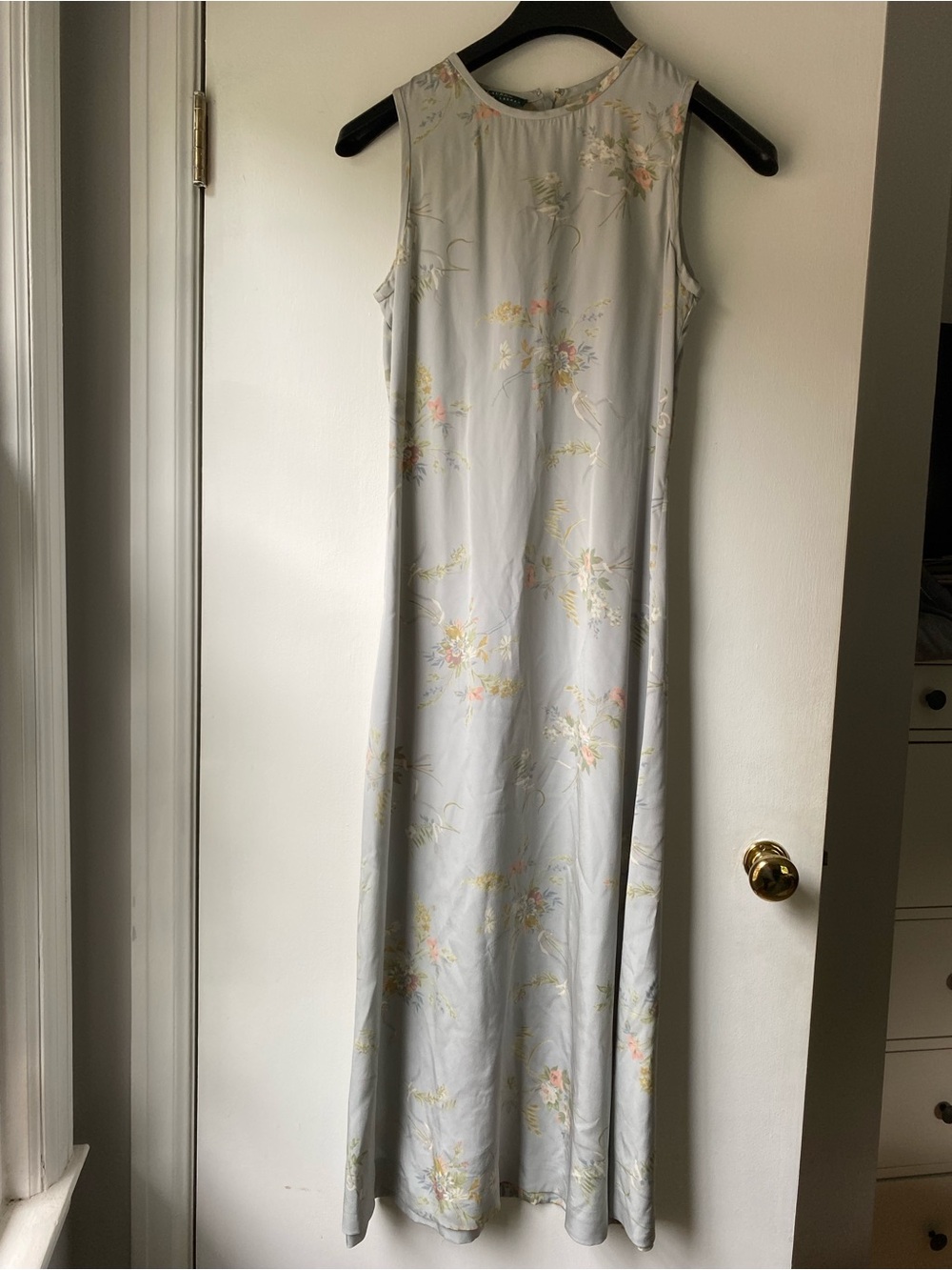 100% Silk Vintage Lauren Ralph Lauren Pale Gray/BlueFloral Sleeveless Maxi Dress